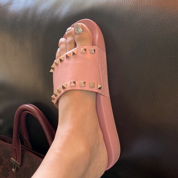 VALENTINO ROCKSTUD ACCENTS SLIDES - Picture 16 of 16